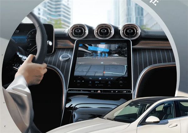 车机智能化大幅提升!新款北京奔驰C级上市:33.48万起售