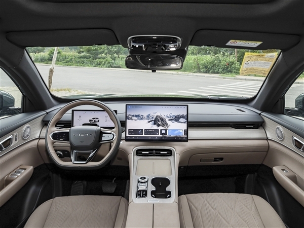 燃油插混一次配齐 全新奇瑞瑞虎8PLUS上市:10.99万起