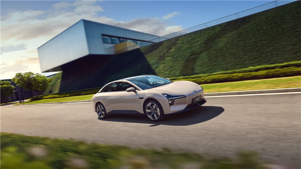 便宜才是硬道理!小鹏MONA M03大定日均超2000台