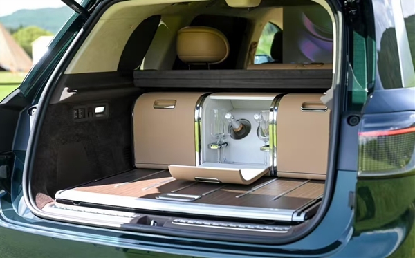 再给宝马X5上强度!问界M9大五座版上市:46.98万起