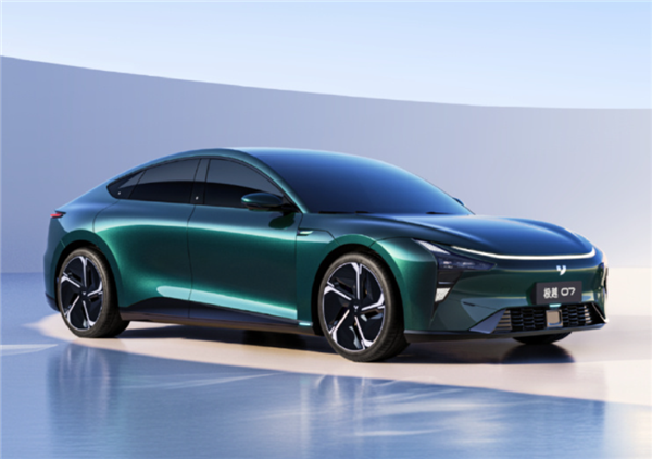 入门即顶配！极越07正式上市：19.99万起 续航最高880kM