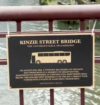 被700多斤的大便淋了一身!这场屎到淋头的事故被念叨20年了