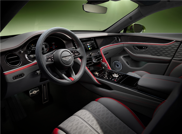 宾利史上最强四门轿车!新款宾利飞驰发布:V8插混动力 3.5秒破百