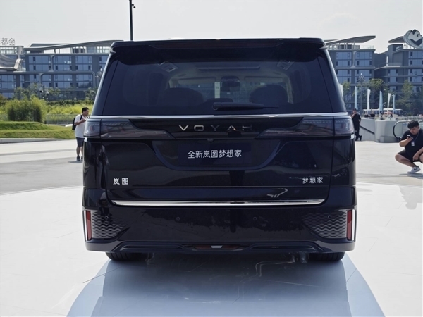 搭载华为乾崑ADS 3.0智驾及鸿蒙座舱!新款岚图梦想家将于9月19日上市