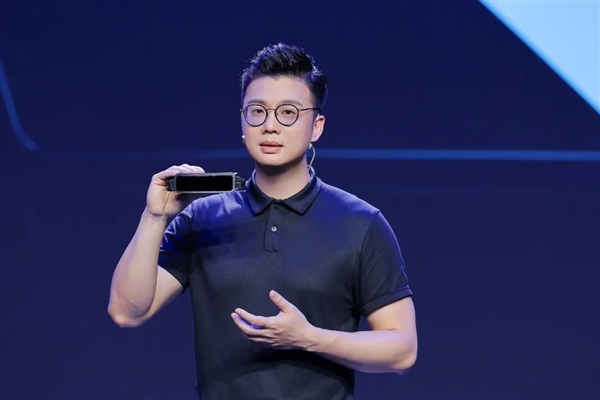 最远300米测距速:腾聚创发布“真”192线车载激光雷达EMX