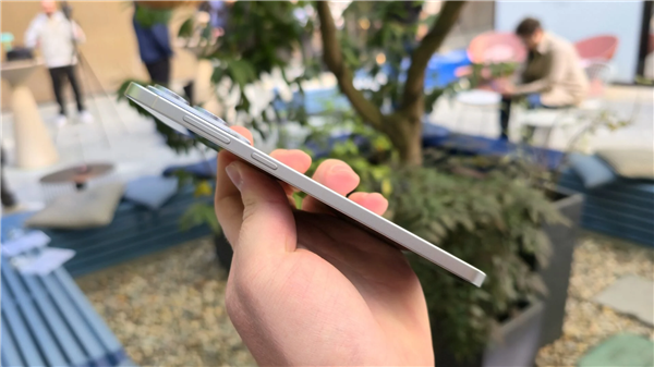 史上最薄骁龙8 Elite旗舰!三星Galaxy S25 Edge国行价格公布:7999元