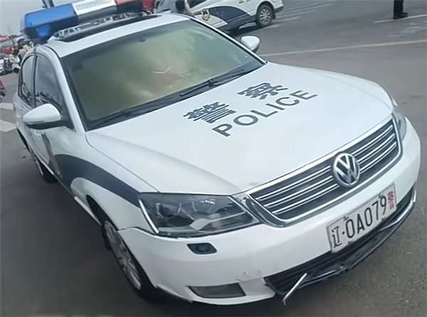 吃了豹子胆!沈阳一男子将私家车改装为警车:后果很“刑”