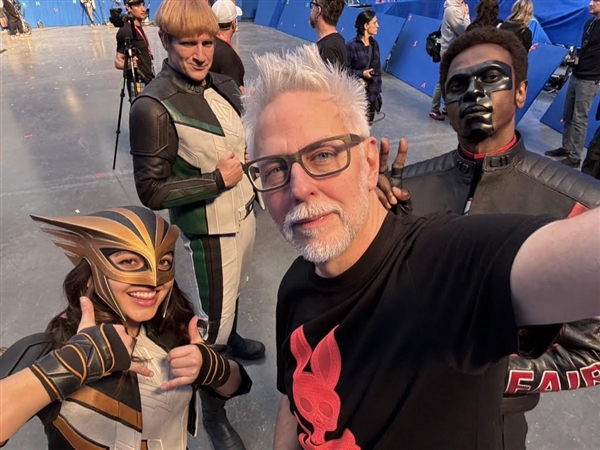 华纳祝贺《超人》开局大胜