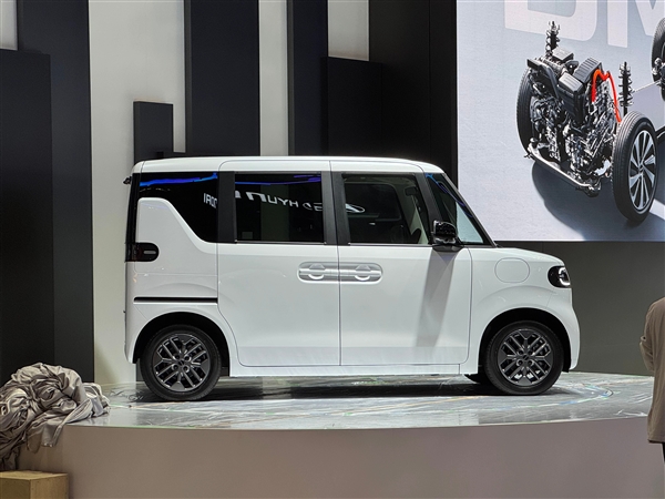 颜值完胜日系同类!比亚迪纯电K-Car定名RACCO:明夏开售