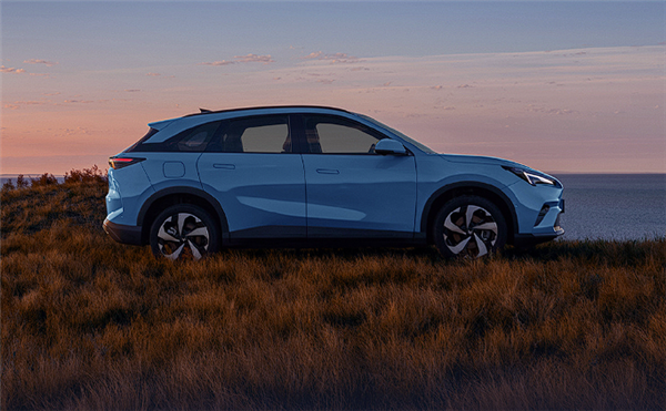 限时优惠价10.98万起 极狐全新阿尔法T5上市:用料很下本!