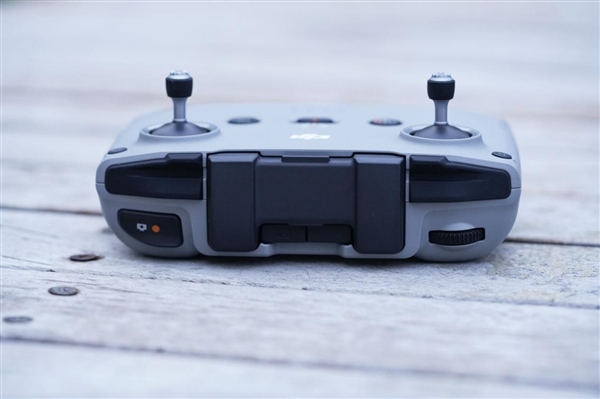 会飞的跟拍摄影师!大疆DJI Neo 2图赏