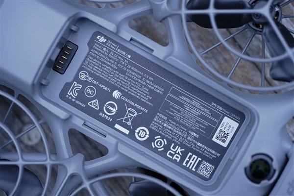 会飞的跟拍摄影师!大疆DJI Neo 2图赏