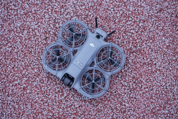 会飞的跟拍摄影师!大疆DJI Neo 2图赏