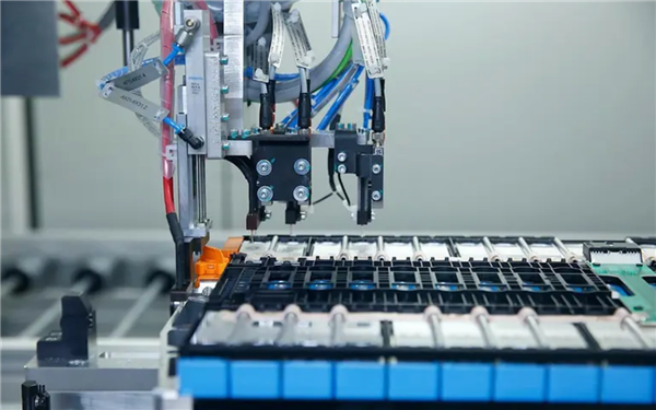 比亚迪李云飞谈固态电池:别人有我们也有,别人好我们可能比他更好