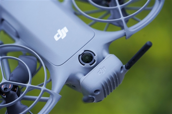 会飞的跟拍摄影师!大疆DJI Neo 2图赏
