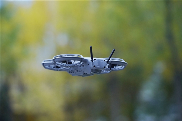 会飞的跟拍摄影师!大疆DJI Neo 2图赏