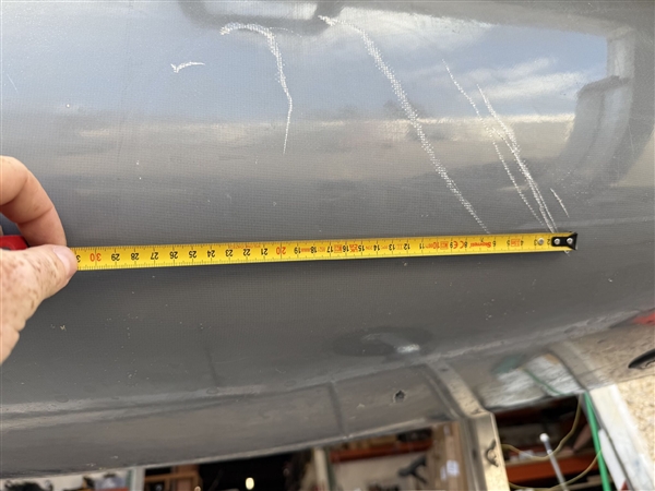 美国“光鱼”无人水面艇遭鲨鱼袭击 摄像头拍到惊悚一幕