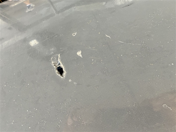 美国“光鱼”无人水面艇遭鲨鱼袭击 摄像头拍到惊悚一幕