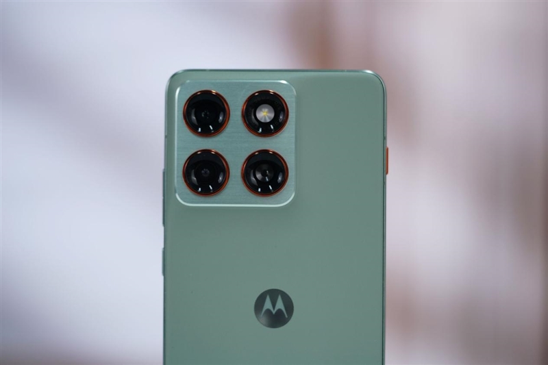 安卓Air首秀! 联想moto X70 Air 评测:159g的极致轻薄