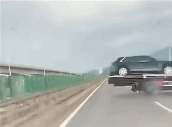 500多万的库里南托运途中翻车 车主代位求偿遭车险公司拒赔