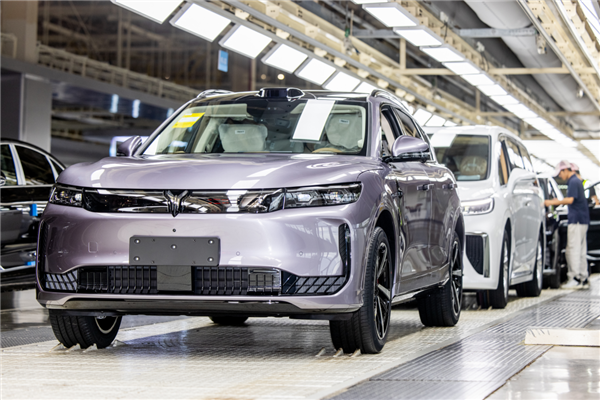 和华为合作后交付9连涨！岚图汽车10月交付17218辆创新高