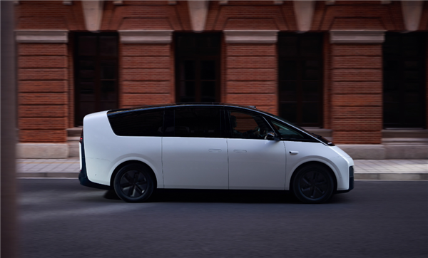 理想高管:此前交付的140万台理想汽车从未本身原因自燃 这次大意了