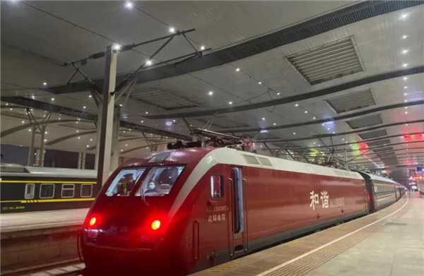 汉口站至武昌站只要2元 12306回应过江火车票便宜过地铁