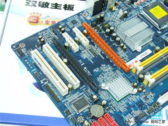 DDR3+i-Power双重节能！纯DDR3平台首选双敏UP43AT