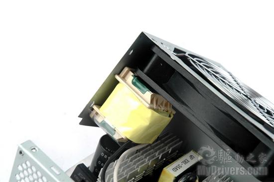 整合平台绝配 迅扬5830机箱评测