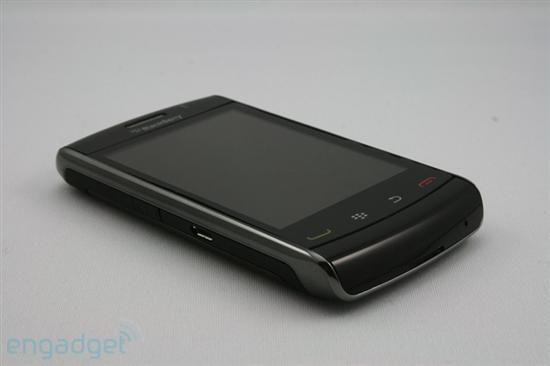 黑莓触屏新机Storm2 9550发布