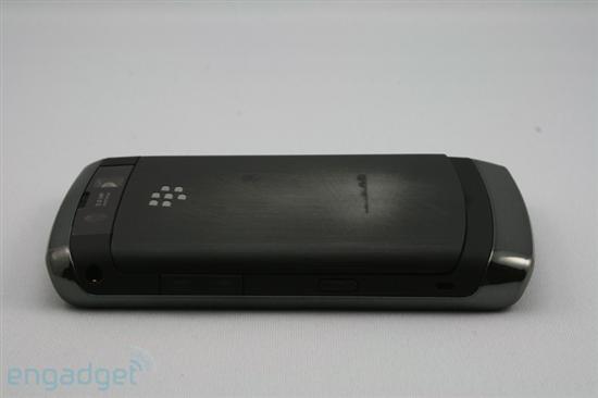 黑莓触屏新机Storm2 9550发布