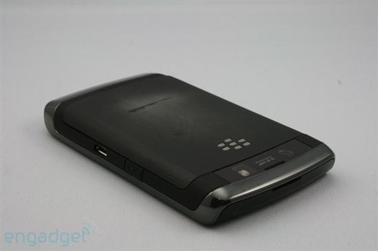 黑莓触屏新机Storm2 9550发布