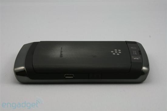 黑莓触屏新机Storm2 9550发布