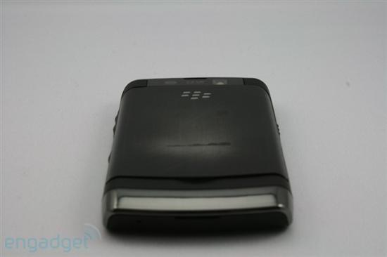 黑莓触屏新机Storm2 9550发布