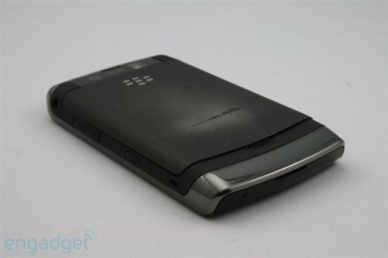 黑莓触屏新机Storm2 9550发布