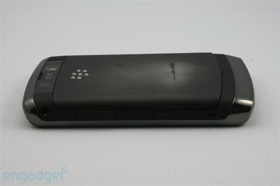 黑莓触屏新机Storm2 9550发布