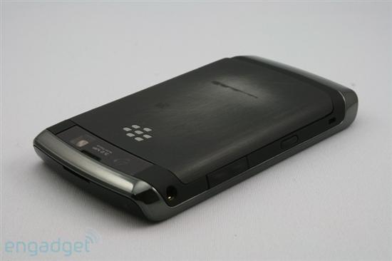 黑莓触屏新机Storm2 9550发布