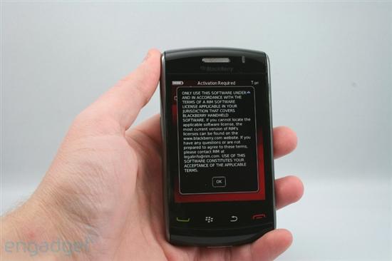 黑莓触屏新机Storm2 9550发布