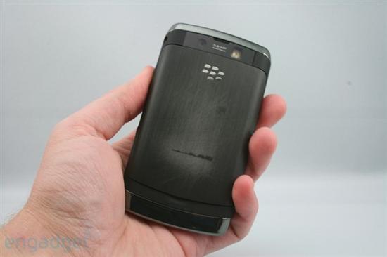 黑莓触屏新机Storm2 9550发布