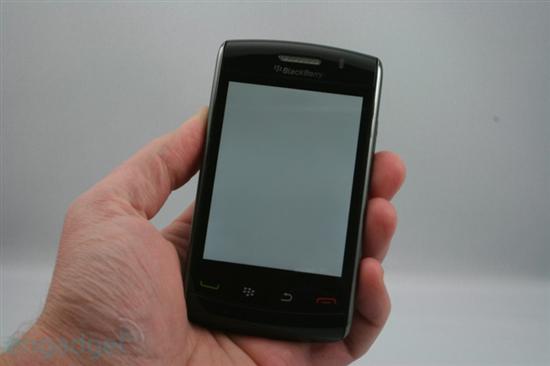 黑莓触屏新机Storm2 9550发布