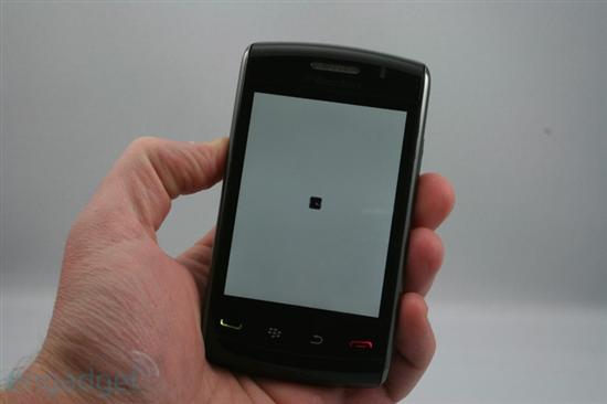 黑莓触屏新机Storm2 9550发布
