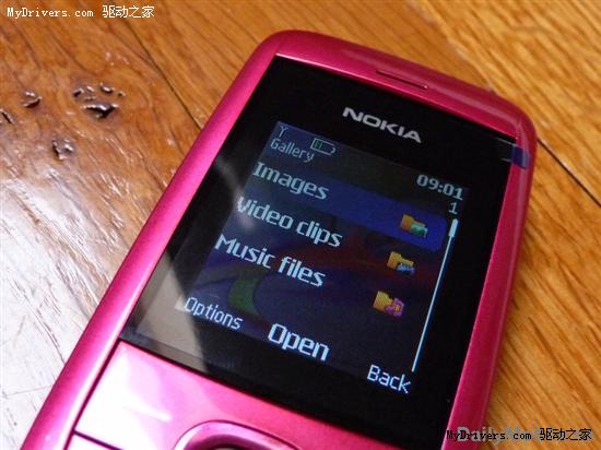 诺基亚低价滑盖多彩机2220更多图片曝光