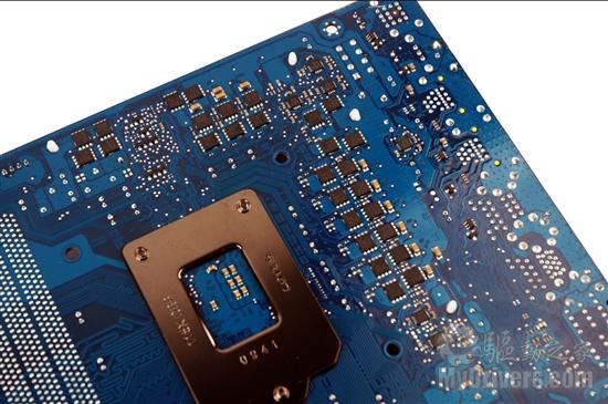 内建333硬件加速 技嘉顶级P55板皇评测