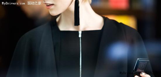 索尼爱立信发布透明屏幕手机XPERIA Pureness