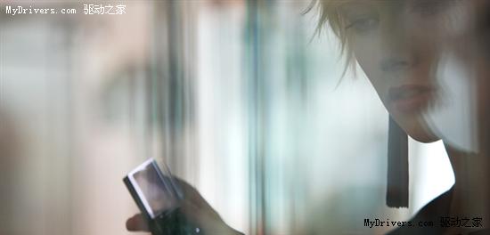 索尼爱立信发布透明屏幕手机XPERIA Pureness