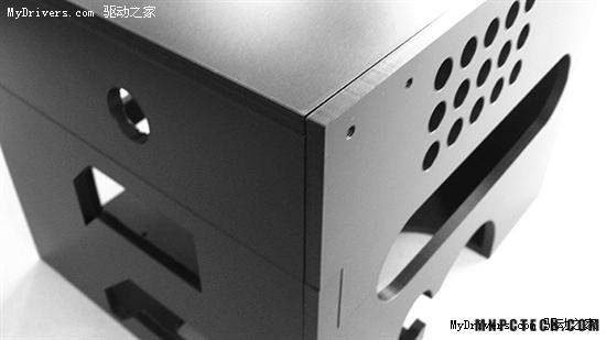 外观超酷NVIDIA离子平台Mod机箱制作流程