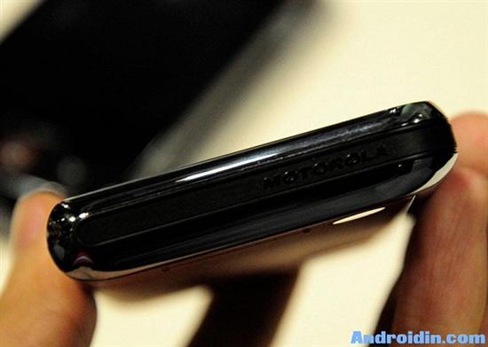 联通定制版摩托罗拉Android新机XT701曝光