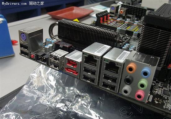七条PCI-E x16插槽：EVGA大型X58主板上市
