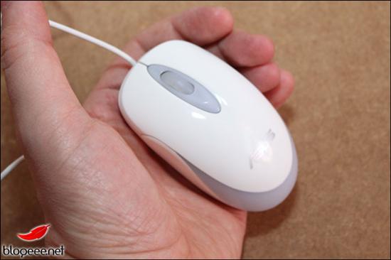 华硕离子平台上网机EeeBox EB1501多图赏