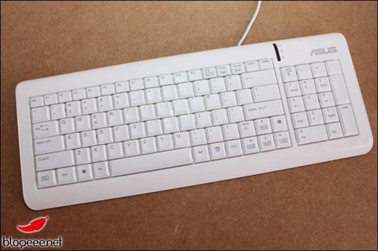 华硕离子平台上网机EeeBox EB1501多图赏